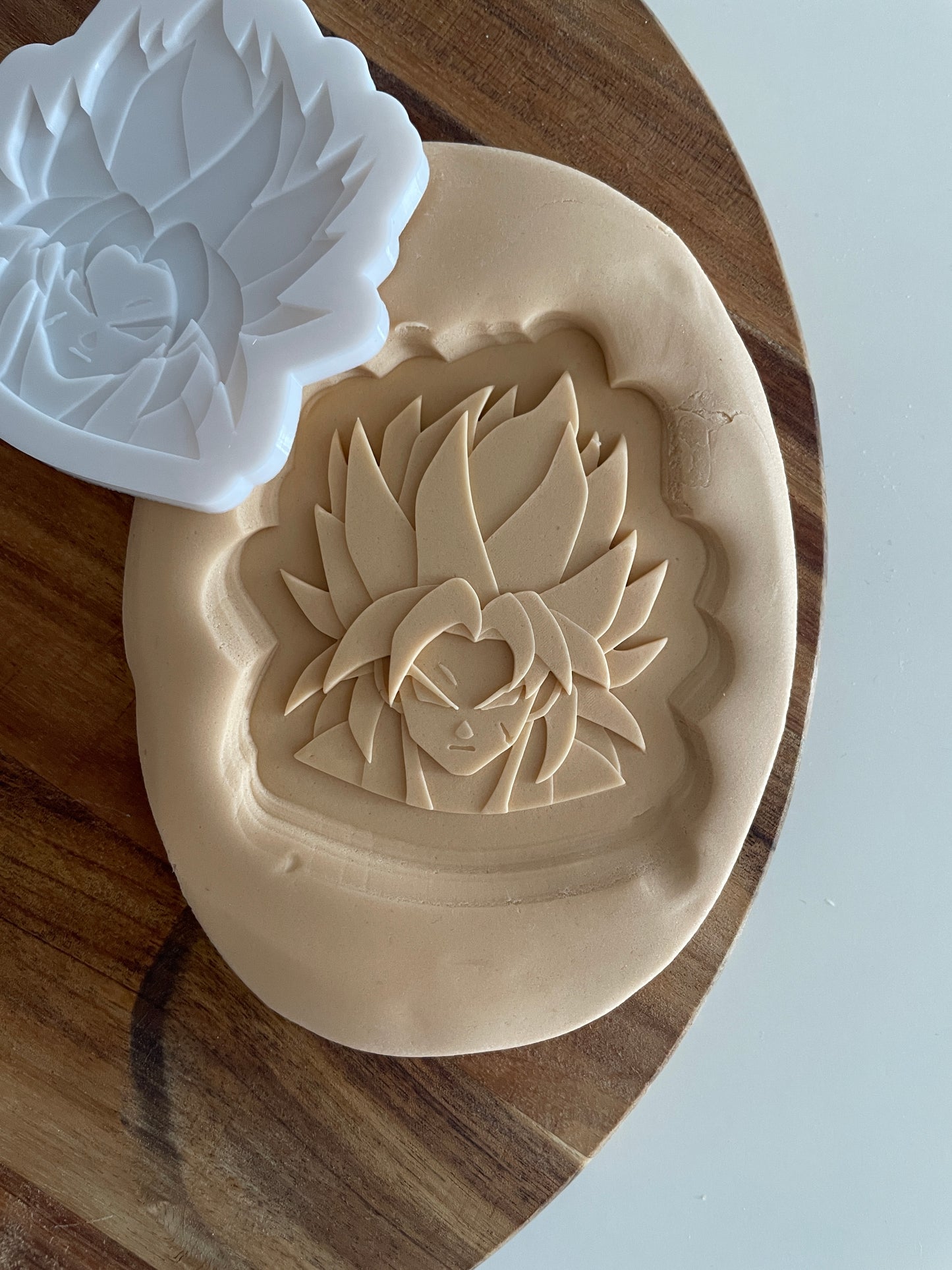 Broly | Embosser / Debosser And Cutter Set