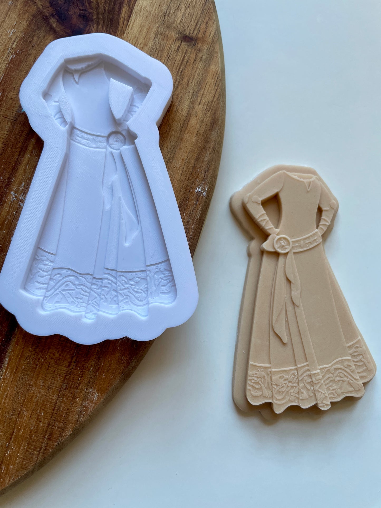 Brave Princess Dress | Embosser / Debosser And Cutter Set