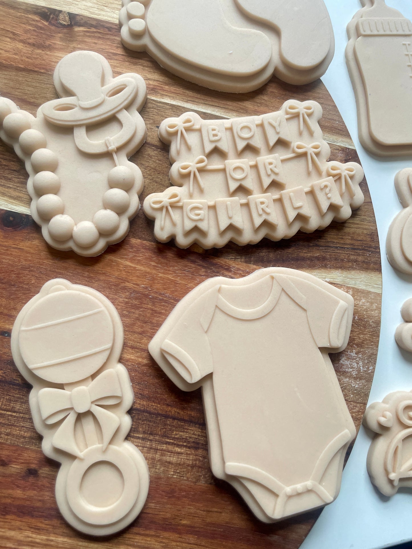 Baby Bottle  | Embosser / Debosser And Cutter Set