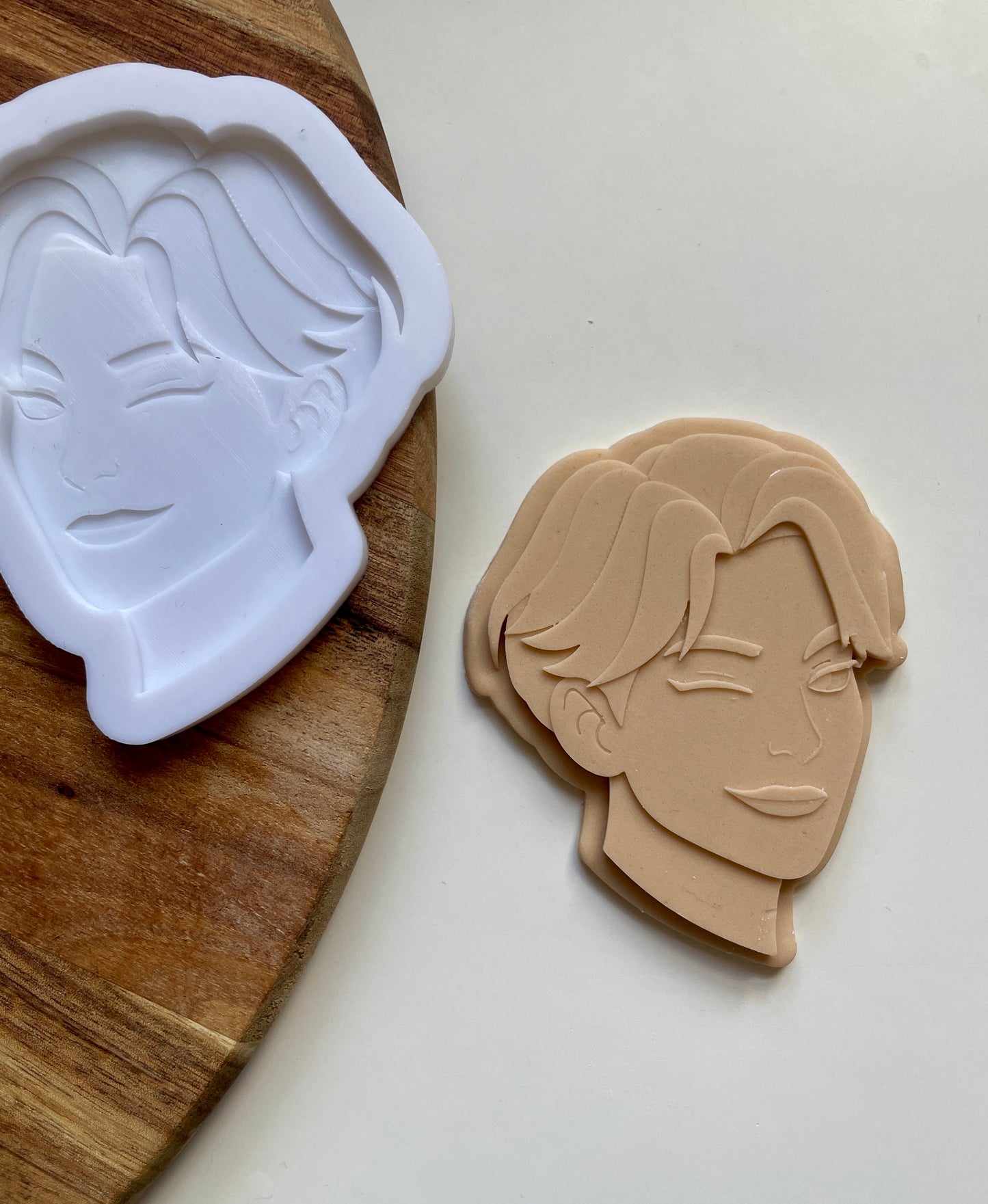 Jinu | Embosser / Debosser And Cutter Set