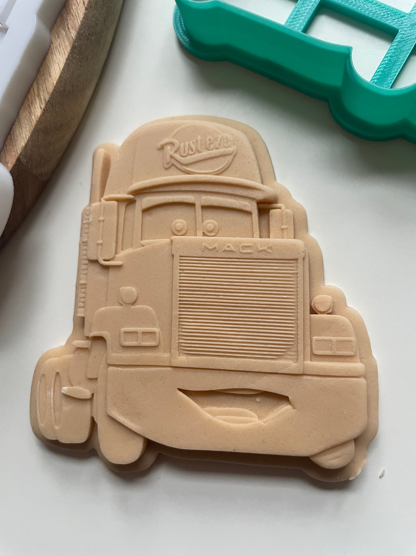 Mack Cars Theme | Debosser / Embosser And Cutter Set