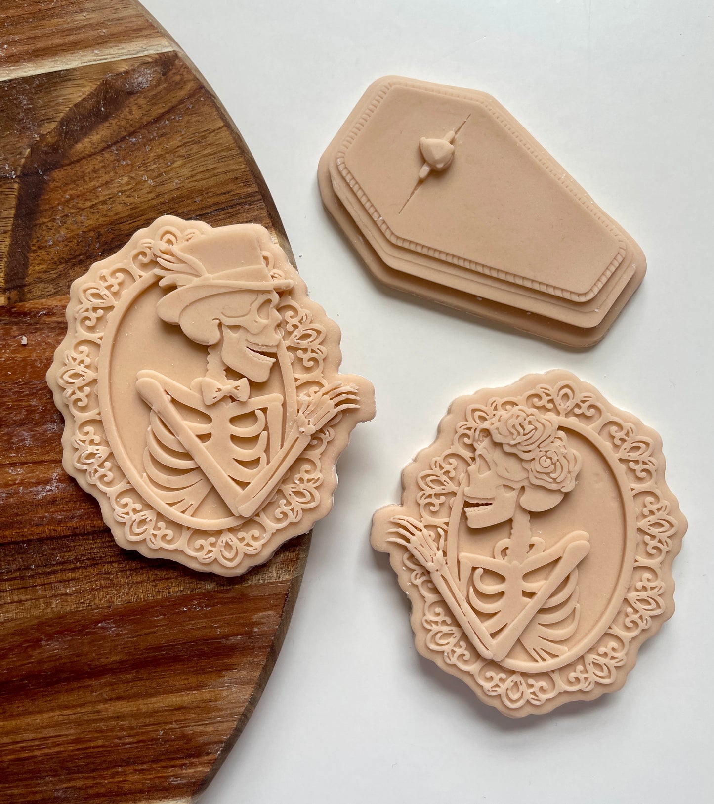 Skeleton Bride And Groom. RIP To The Miss. | Embosser / Debosser And Cutter Set.