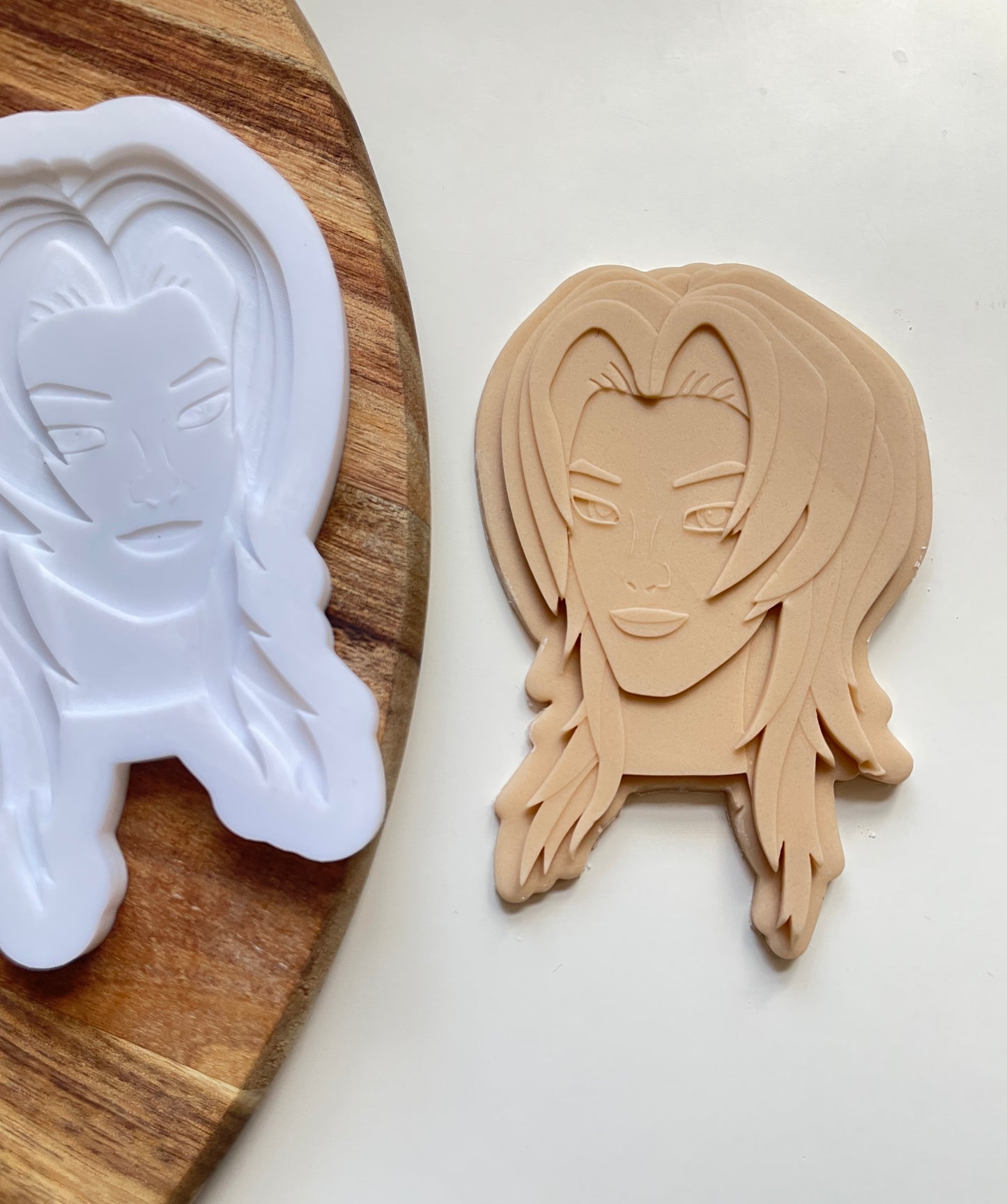 Romance | Embosser / Debosser And Cutter Set