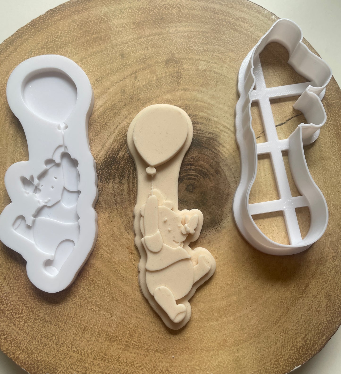 Pooh Bear Holding Balloon | Debosser / Embosser And Cutter Set