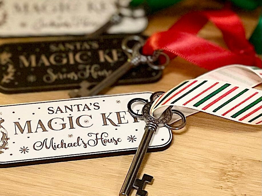 Santas magic key.  personalised keyring. Christmas Tree decoration. Wooden decoration. Christmas Eve ideas.