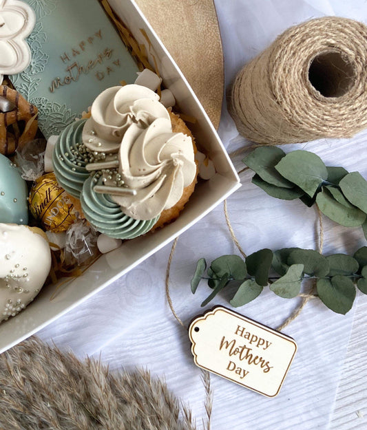 Mother’s Day gift tags. Cake tags.  Father’s Day. Wooden tags. Traditional tags. Present tags. Cupcake tags. Father’s Day gift ideas.