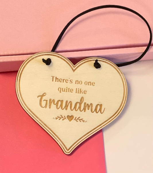Grandma gifts. Hanging keepsake for Mamma.  Name can be changed. Wooden decoration gift for Nanny.