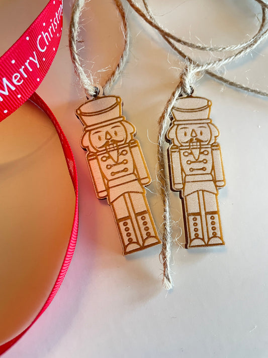 Wooden soldier gift tag. 10 per pack