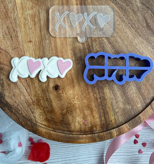 Love And Kisses | Debosser / Embosser And Cutter Set