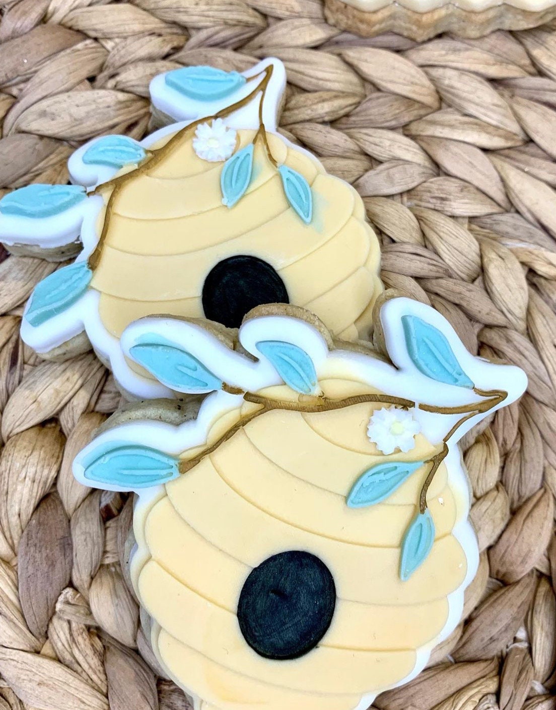 Bee Hive | Debosser And Cutter Set