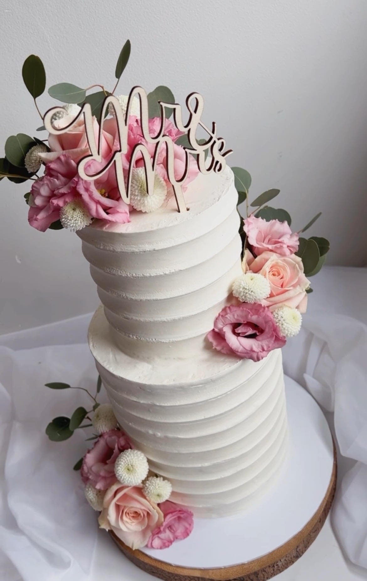 Mr and Mrs cake topper. Gold acrylic. Silver Acrylic. Rose Gold acrylic. Wedding cake topper.