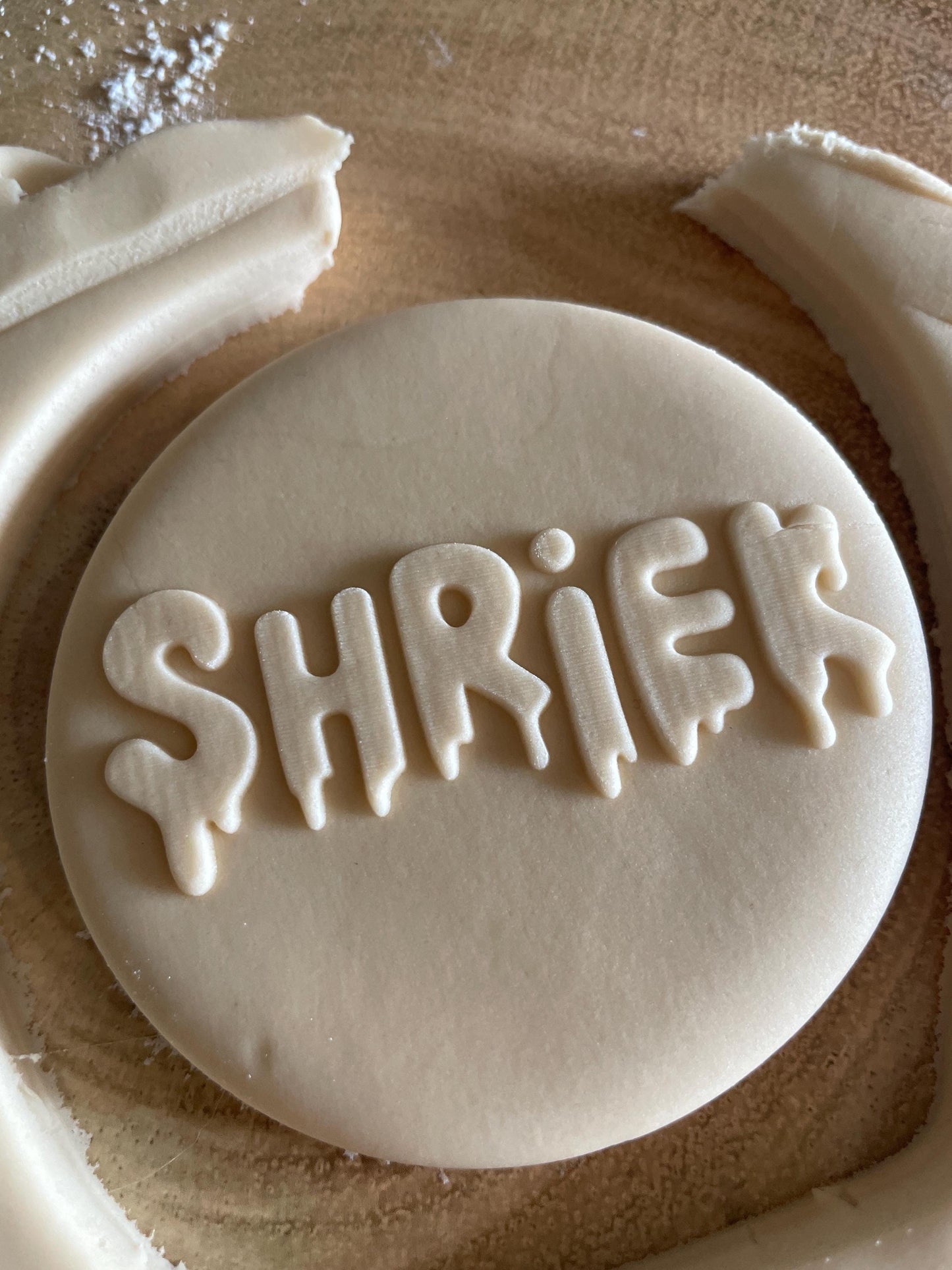 Shriek  Halloween debosser and cutter set. fondant debosser / elbosser for biscuits and cakes.