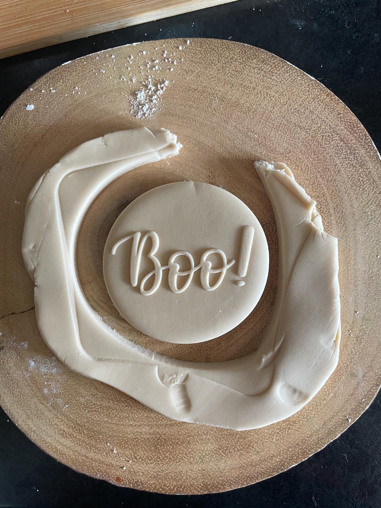 Boo! Halloween debosser and cutter set. fondant debosser / embosser for biscuits and cakes.